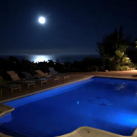 Selecta Casa Esmerdo * إِستيبونا